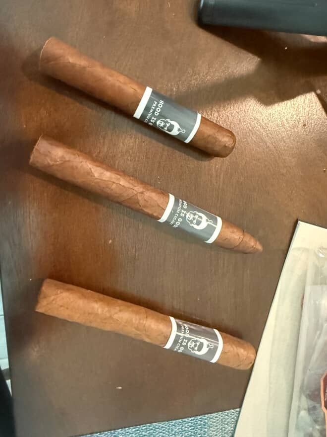 1 Hood is Good Cigar